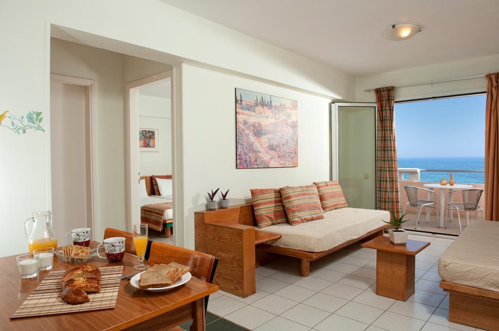 הרסוניסוס Andromeda Apartments & Studios מראה חיצוני תמונה
